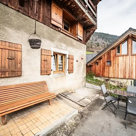 La Ferme De La Plaigne Country house Taninges